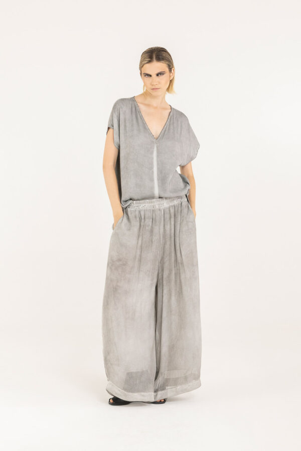 Sanctamuerte T-Shirt TShirt V-Ausschnitt Viskose-Satin