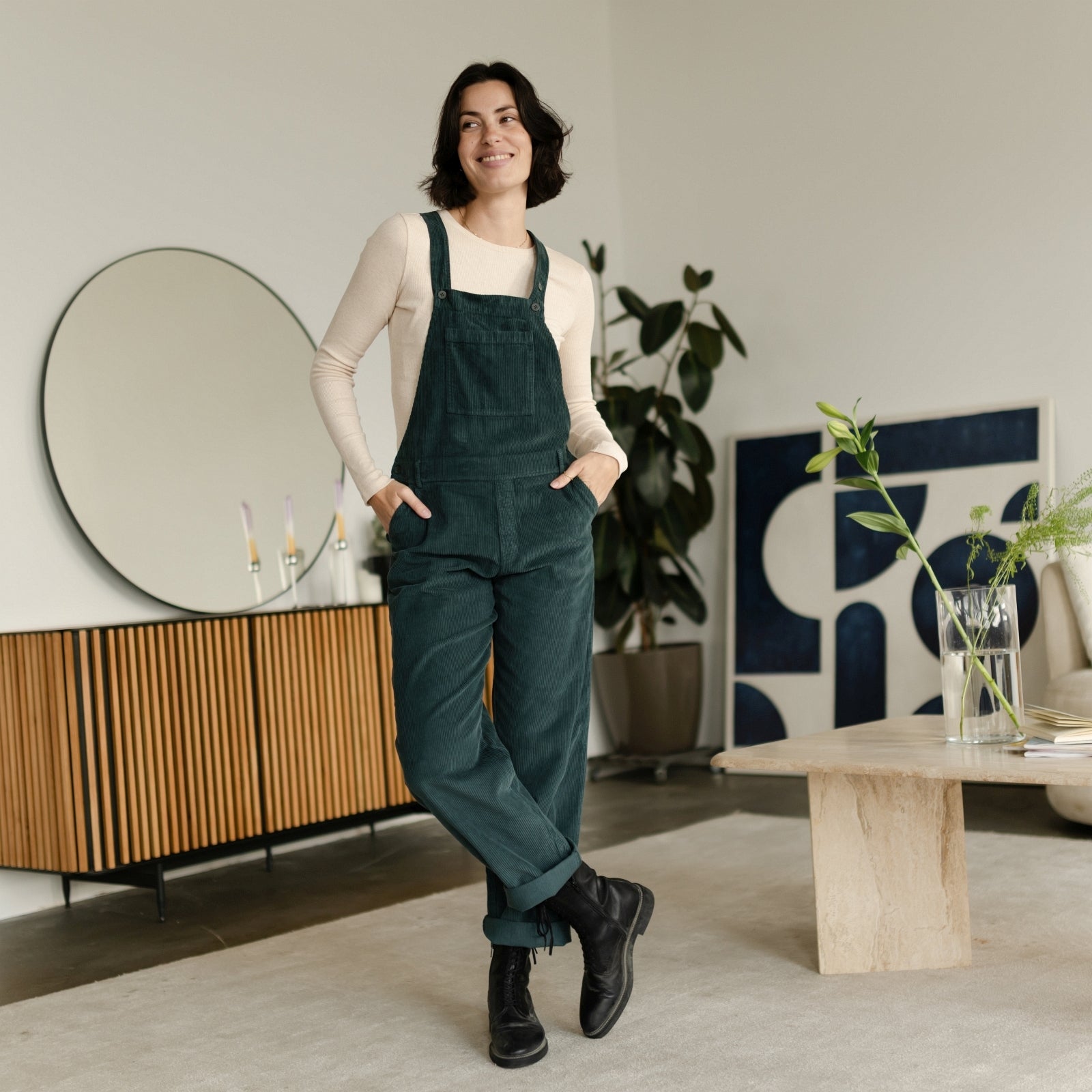 Nordlicht Liv Cord Latzhose Damen Grün Bio-Baumwolle