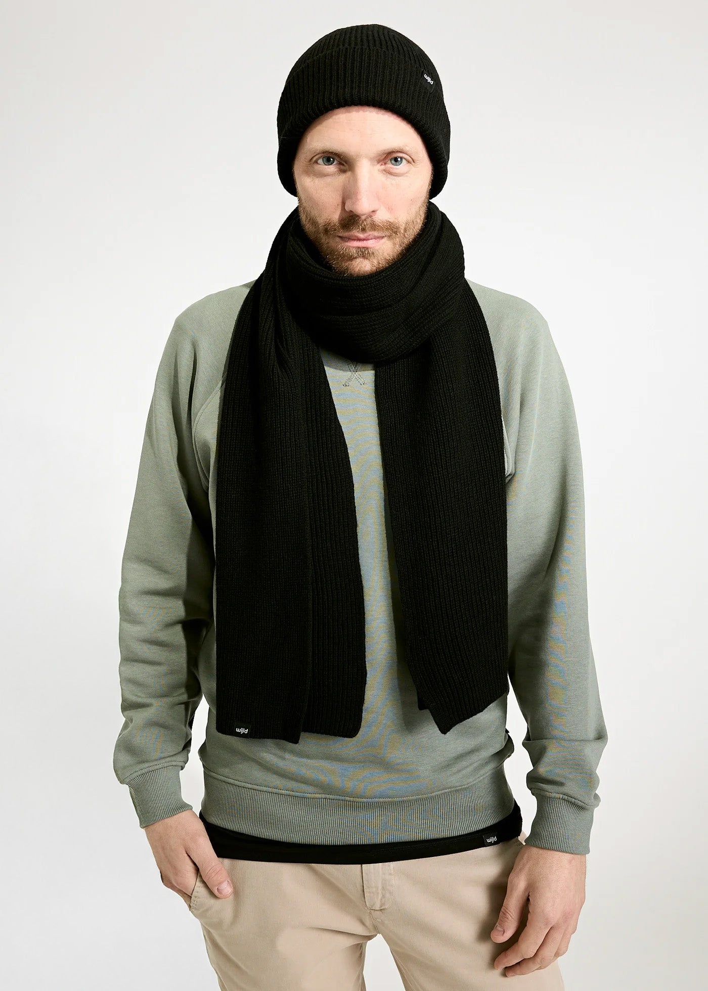 Wijld Mika Schal Schwarz Wolle recycelt 185 cm