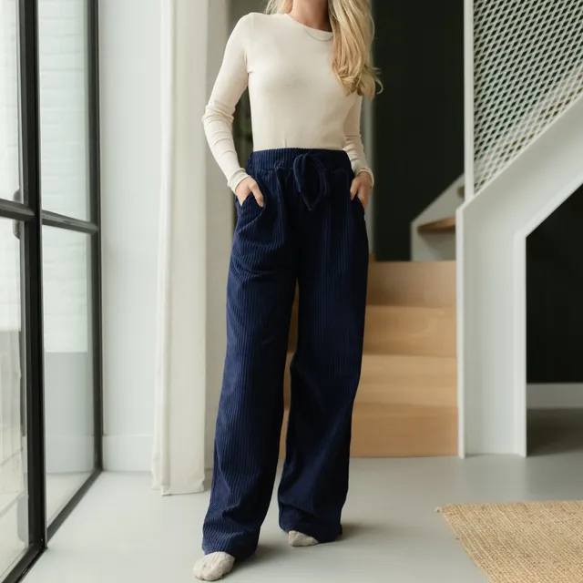 NORDLICHT Lana Cord Sweathose Blau Bio-Baumwolle