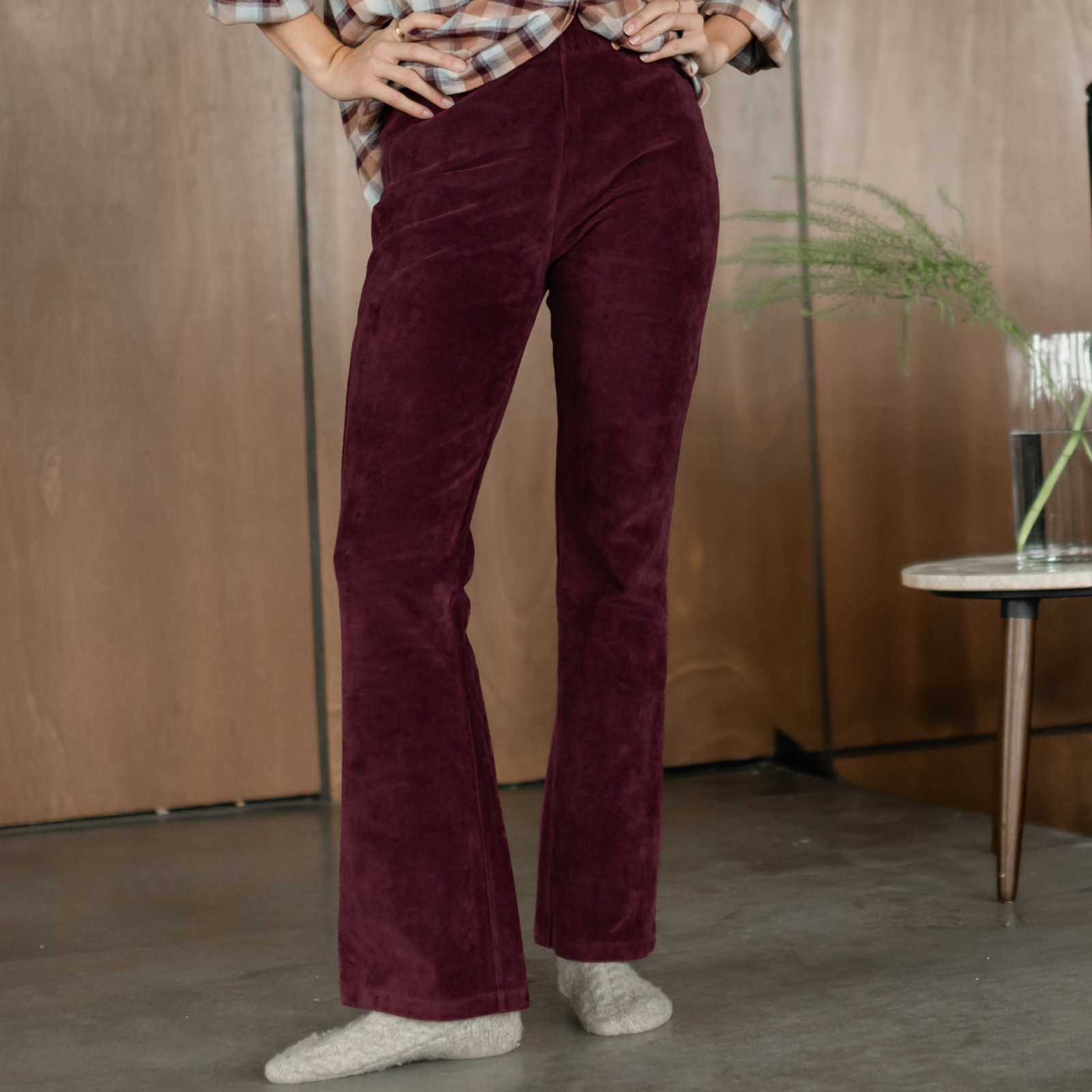 NORDLICHT Hosen Lilja Jersey-Cordhose Rot Bio-Baumwolle