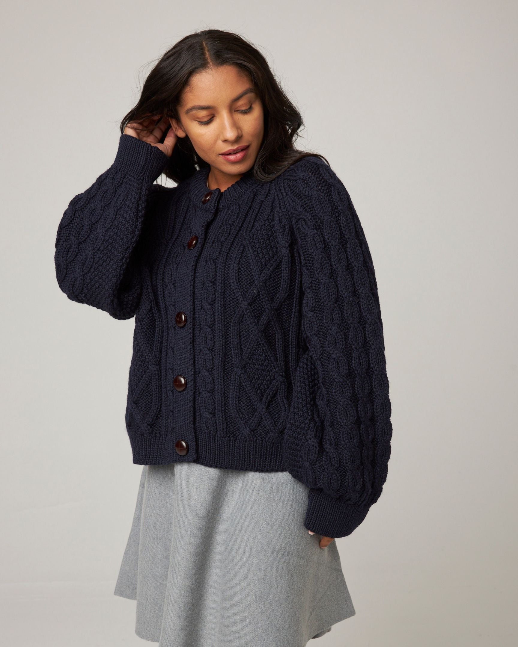 Peregrine Beckett Cable Cardigan Damen Oak M Wolle