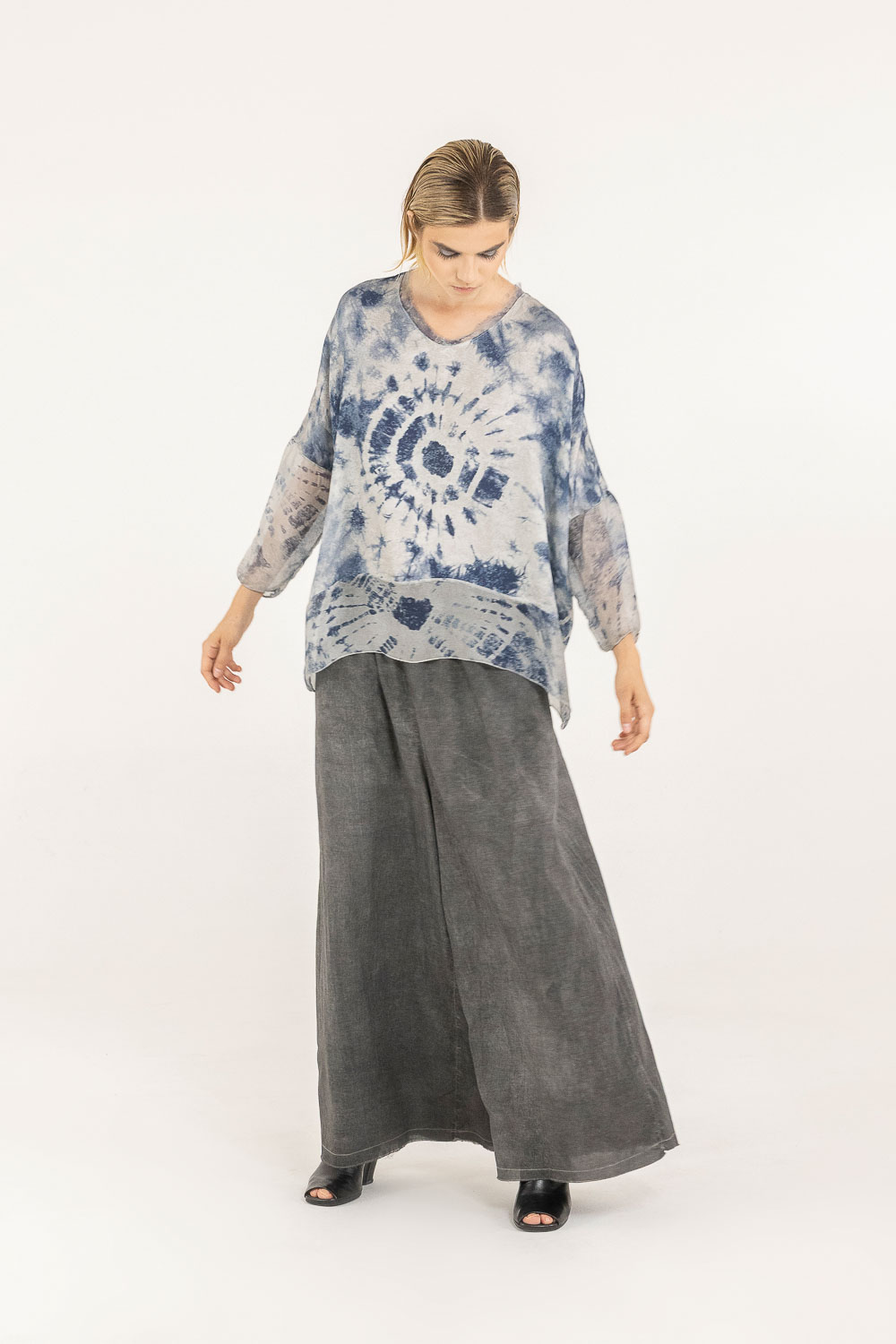 Sanctamuerte T-Shirt Boxy Over Shirt V-Ausschnitt Batik