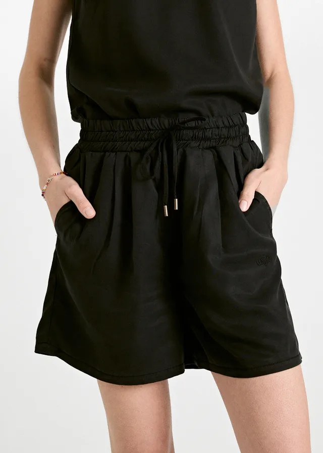 Wijld Twill Shorts Black Damen Kurze Hose Lyocell