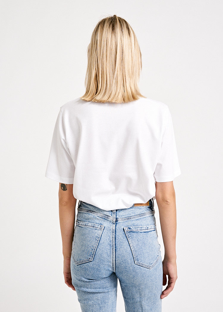 Wijld Tilda T-Shirt Damen Bright White Longer Sleeve Lyocell