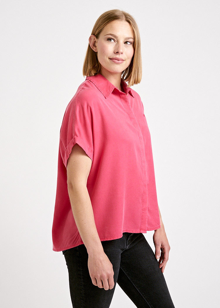 Wijld T-Shirts Tops Twill Bluse Lyocell Viva Magenta