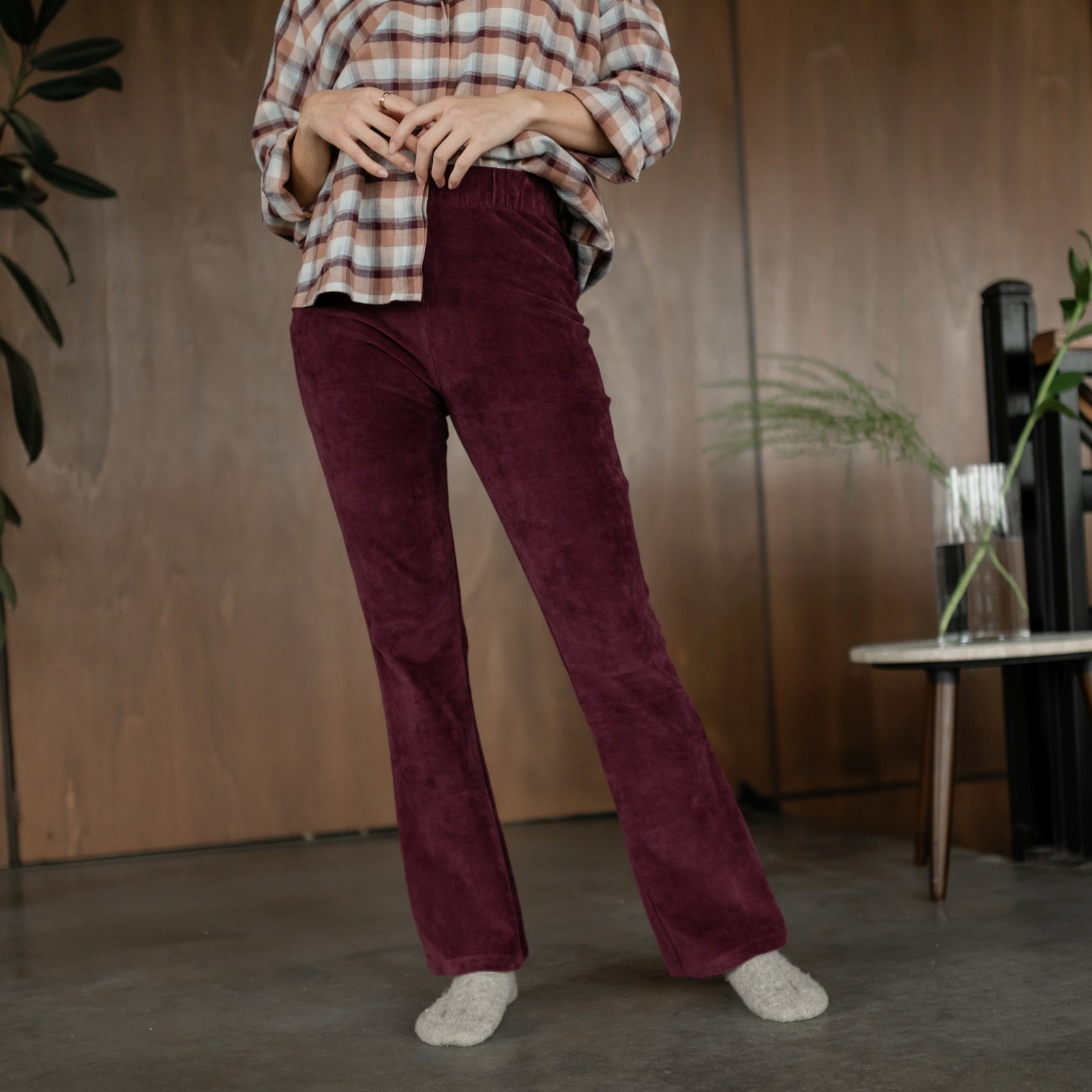 NORDLICHT Hosen Lilja Jersey-Cordhose Rot Bio-Baumwolle