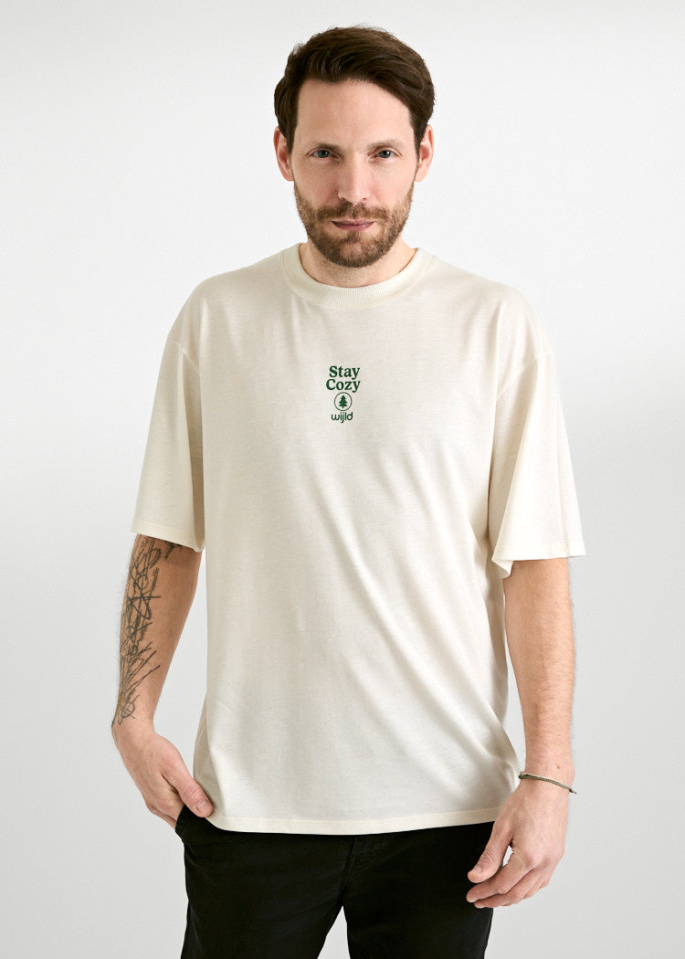 Wijld James T-Shirt Cozy Cocoa Club Print Holzfaser