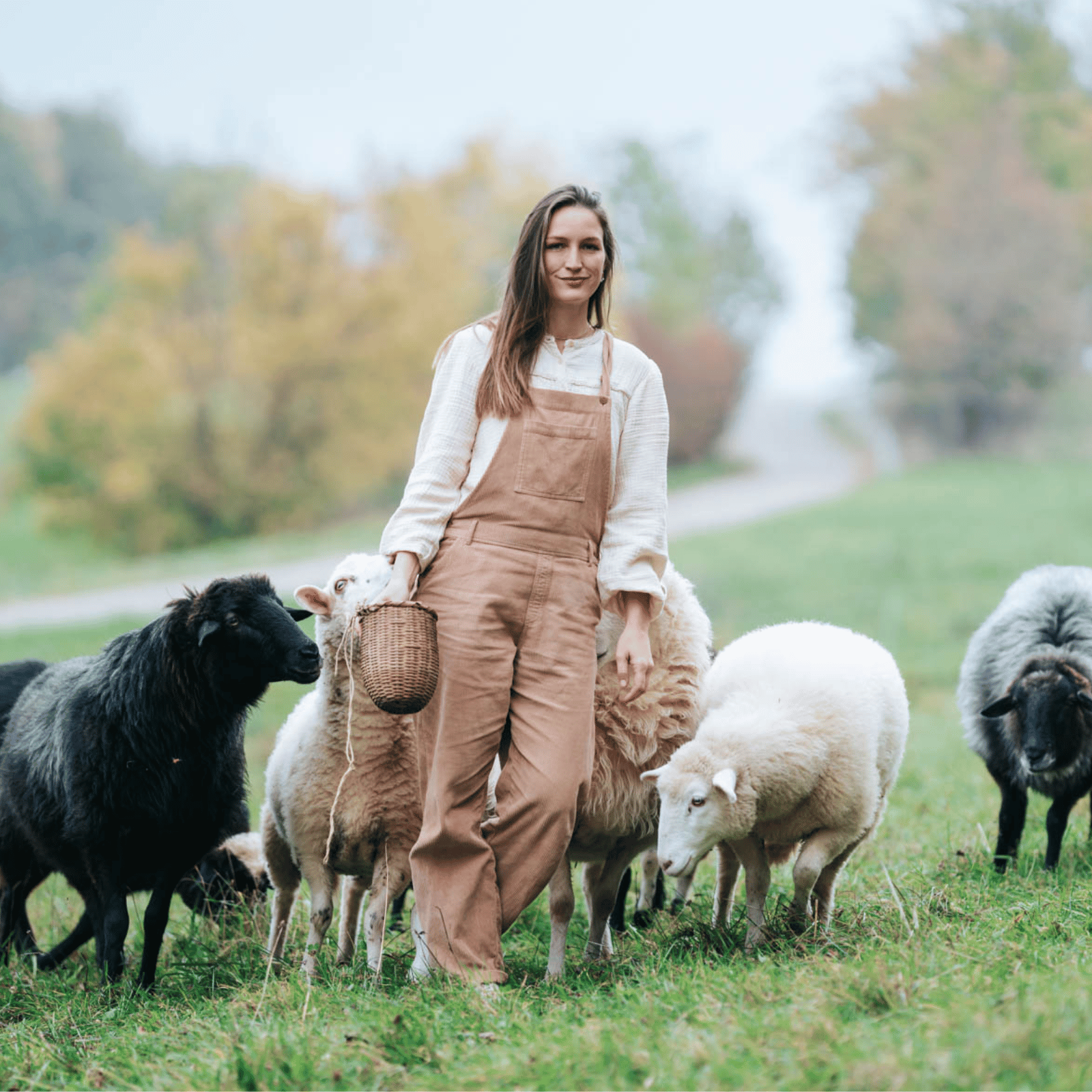 Nordlicht Liv Cord Latzhose Damen Hellbraun Bio-Baumwolle