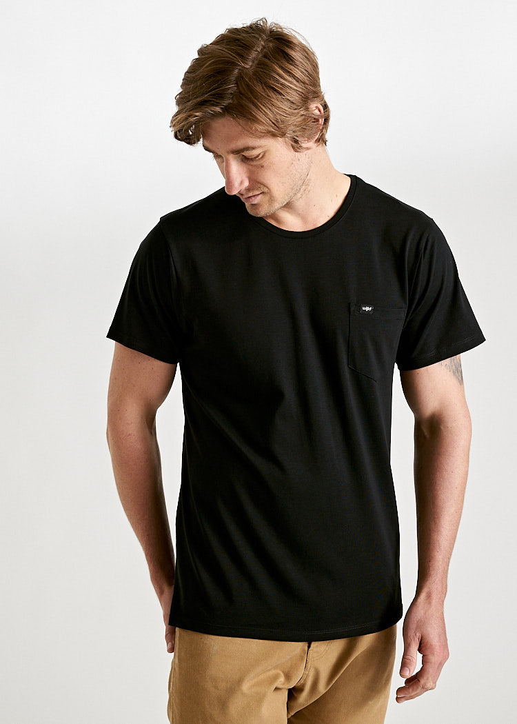 Wijld Alex Pocket Woodshirt Black Herren mit Brusttasche