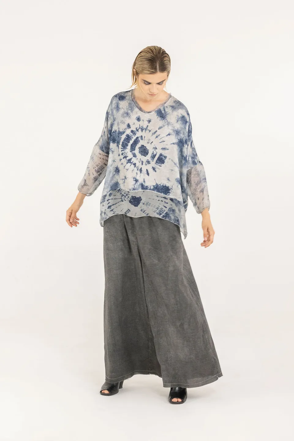 Sanctamuerte T-Shirt Boxy Over Shirt V-Ausschnitt Batik