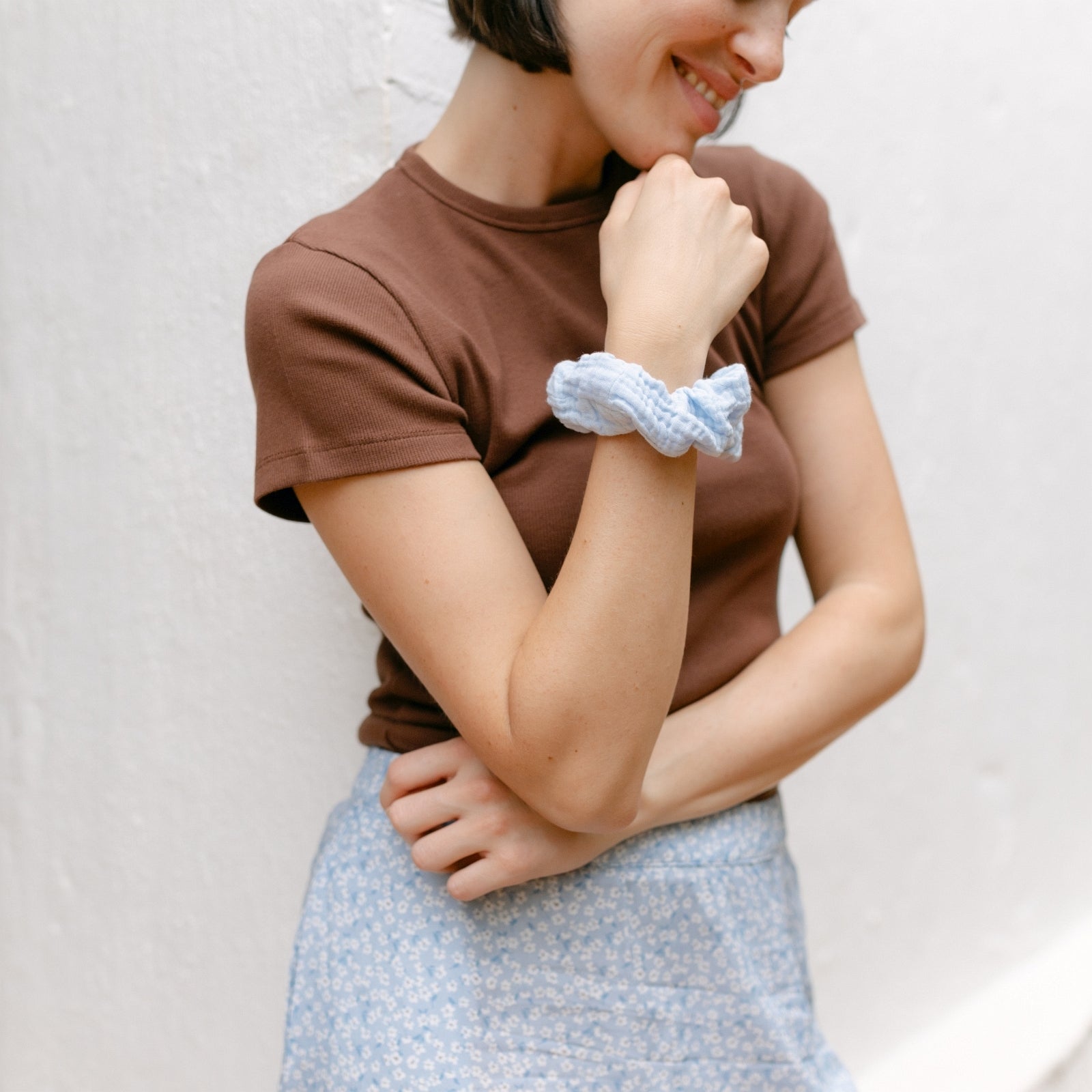 Nordlicht Musselin Scrunchie Haargummi Hellblau Bio-Baumwolle