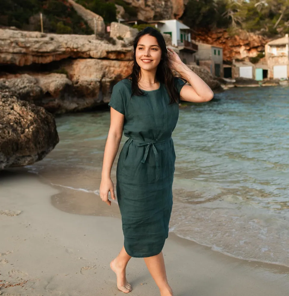 NORDLICHT Elin Leinen Kleid Dunkelgrün mit Taschen