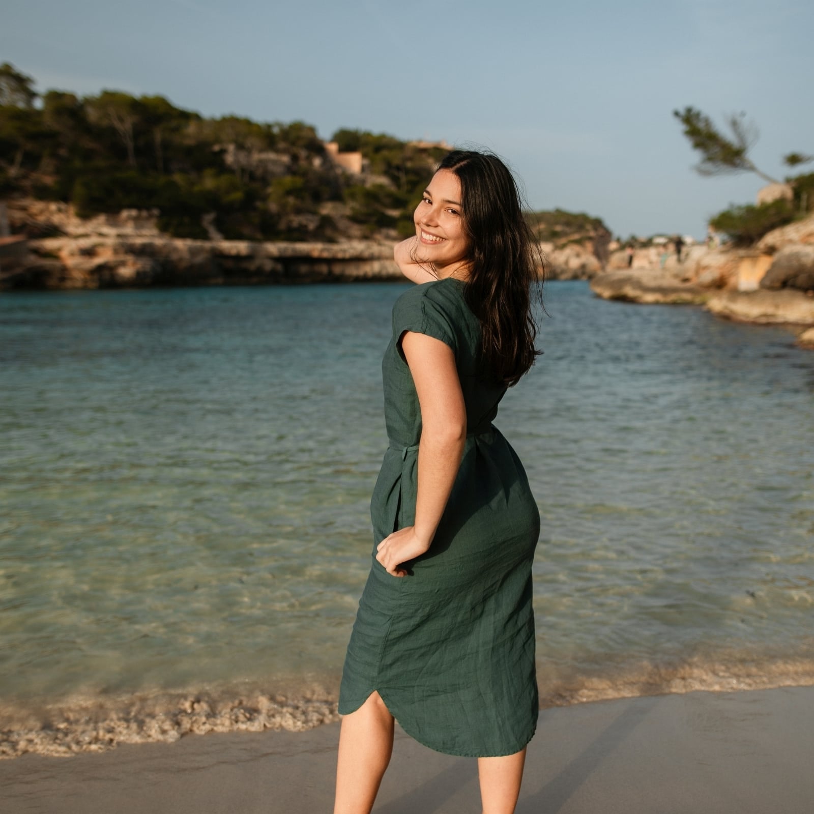 NORDLICHT Elin Leinen Kleid Dunkelgrün mit Taschen