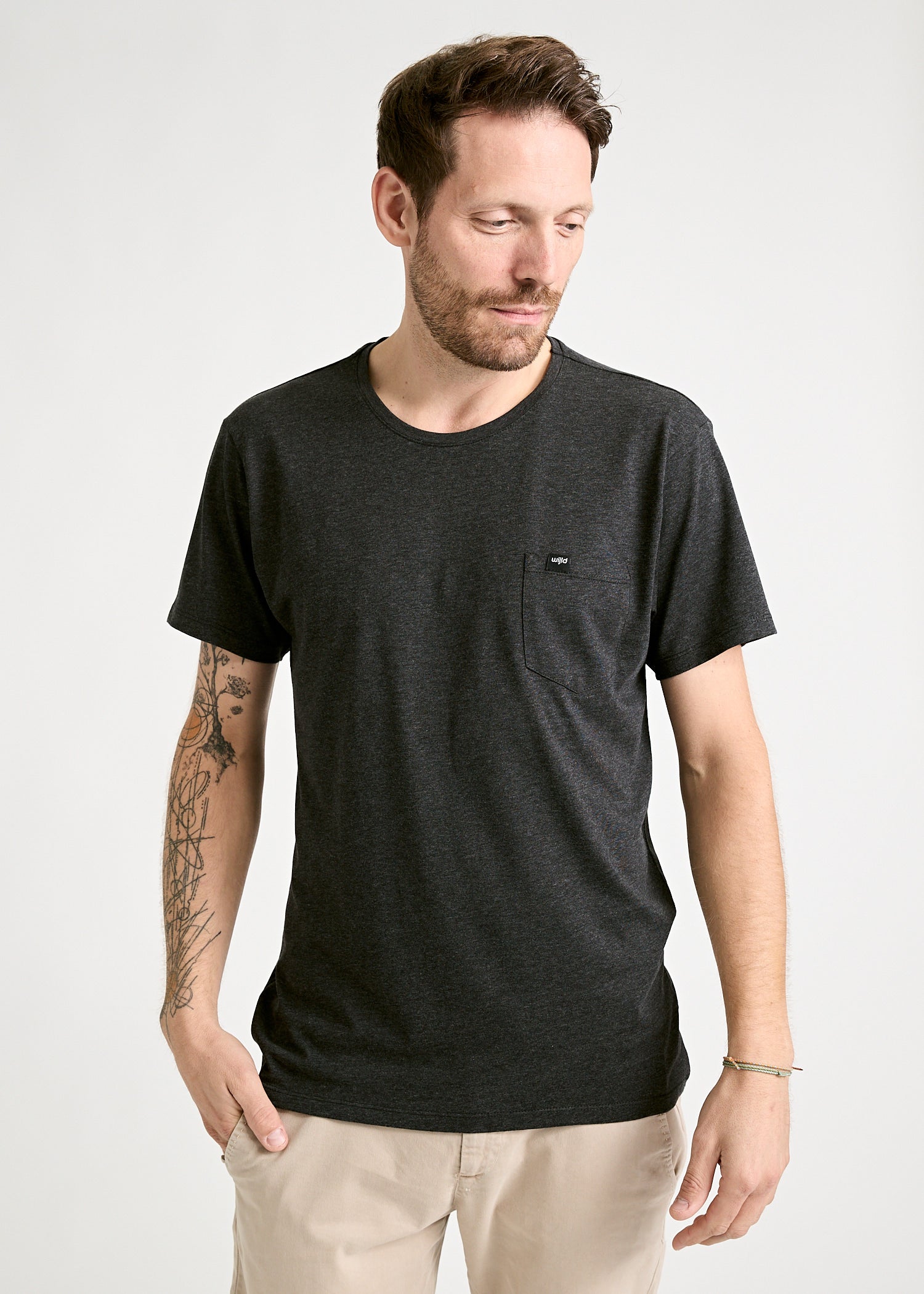 Wijld WoodShirt Alex Herren T-Shirt Anthrazit Brusttasche