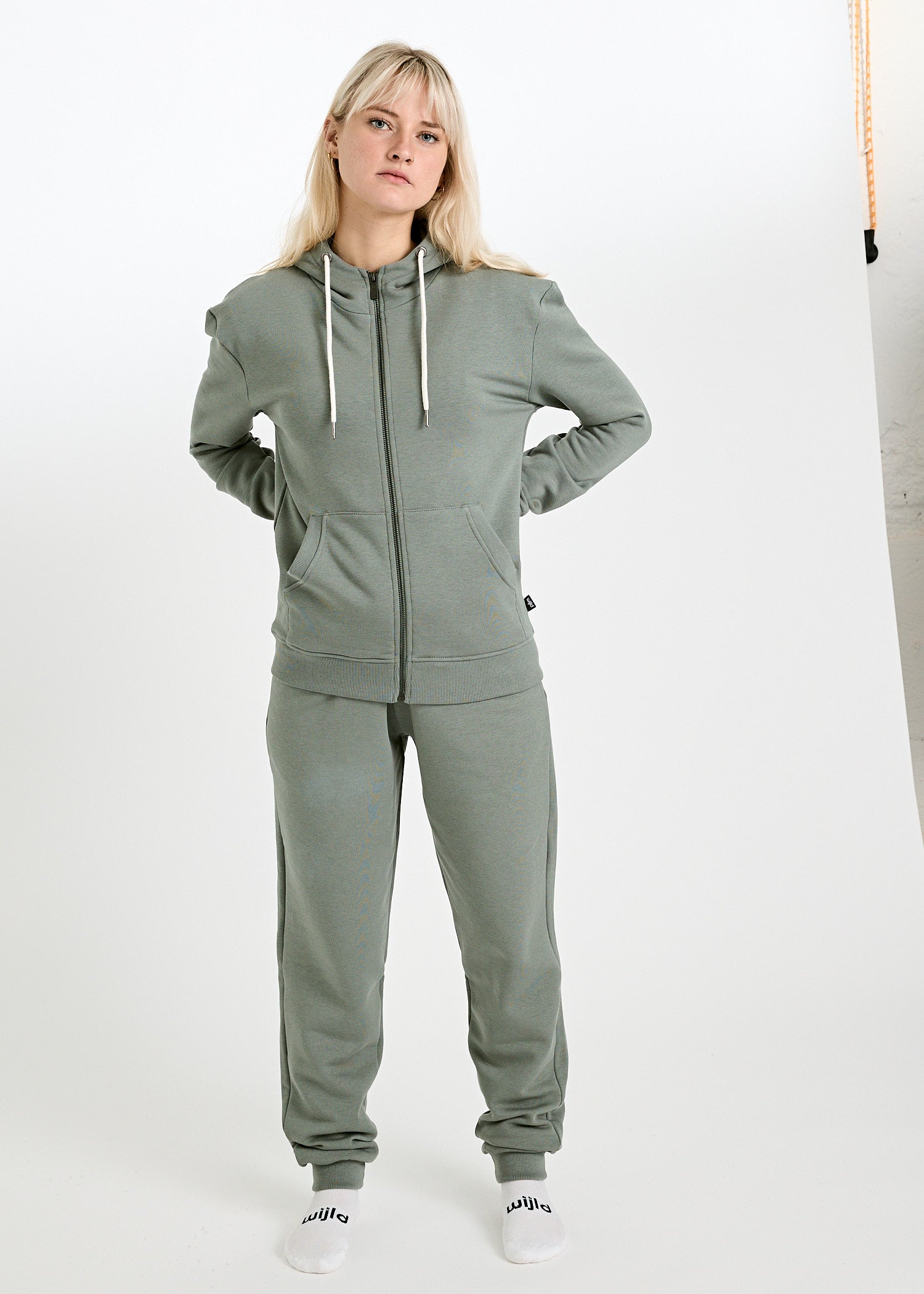 Wijld Mara Damen Jogginghose Agave Green Lyocell Gr. S