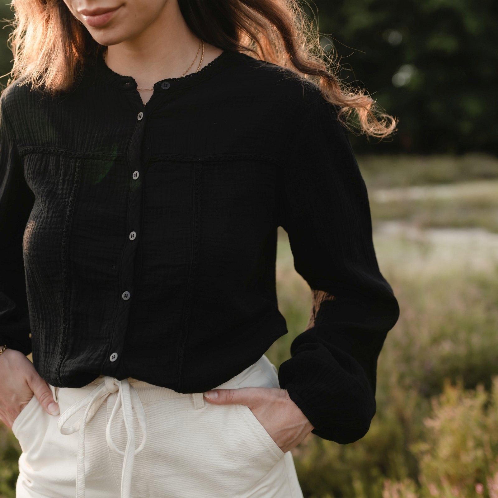 NORDLICHT Emi Langarm Musselin Bluse Schwarz Bio
