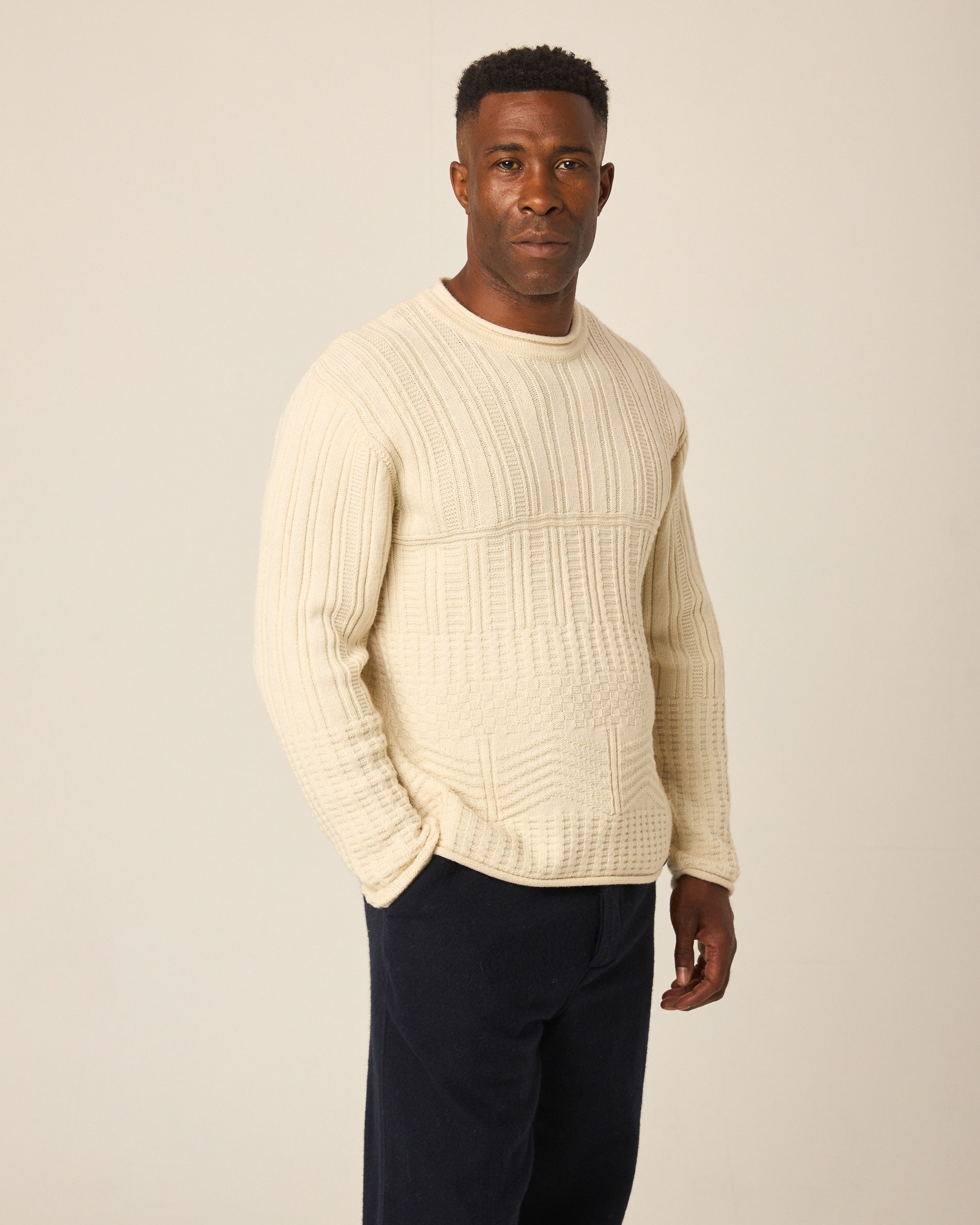 Peregrine Marina Crew Jumper Strickpullover Navy Merino