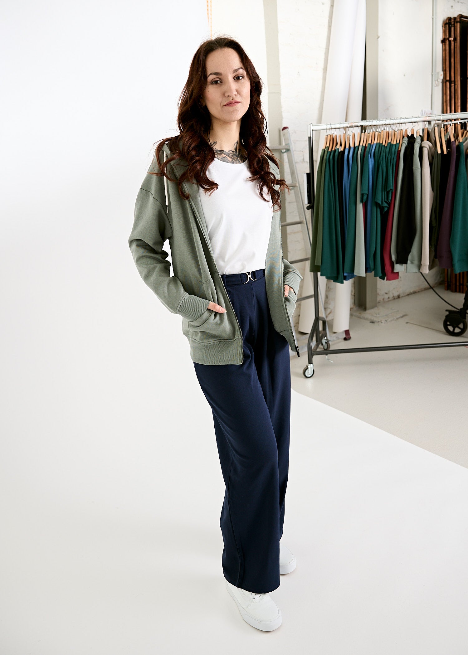 Wijld Selina Sweatjacke Damen Agave Green Kapuze Lyocell