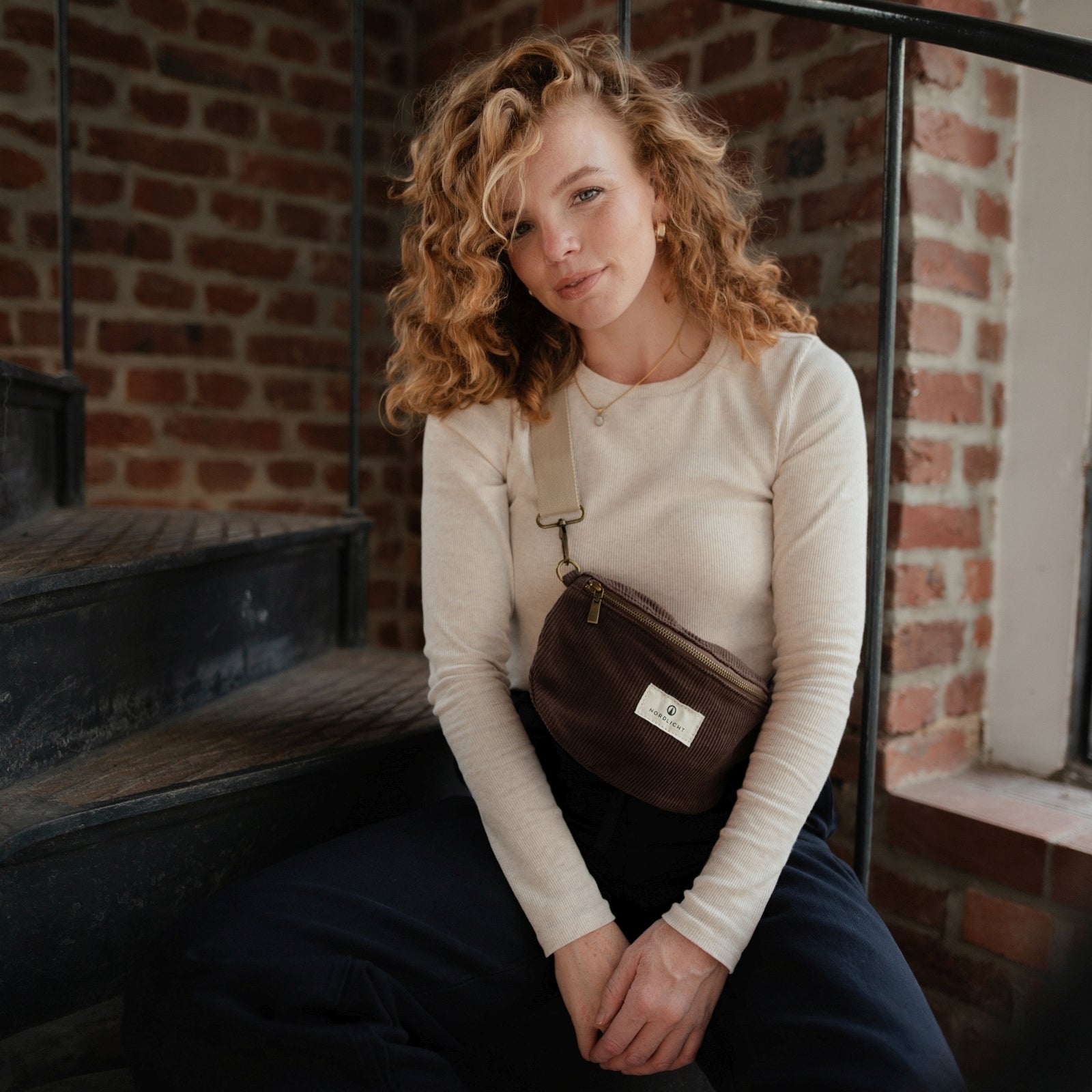 NORDLICHT Tomma Bauchtasche Cord Braun Bio-Baumwolle