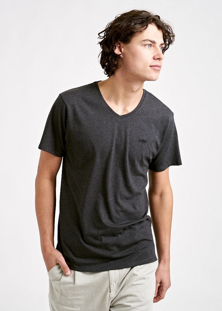 Wijld Alex V-Ausschnitt T-Shirt Herren Anthrazit Holz Lyocell