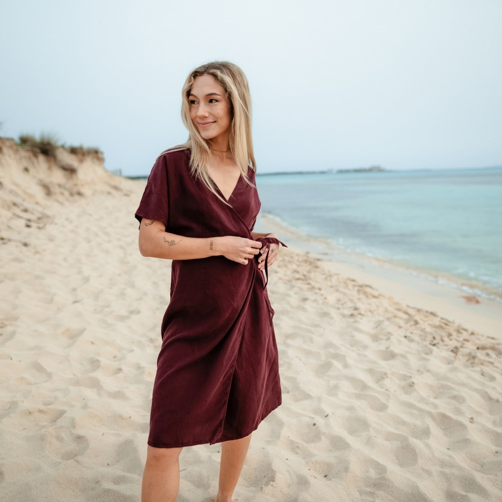 NORDLICHT Tilda Wickelkleid Bordeaux Tencel Midi