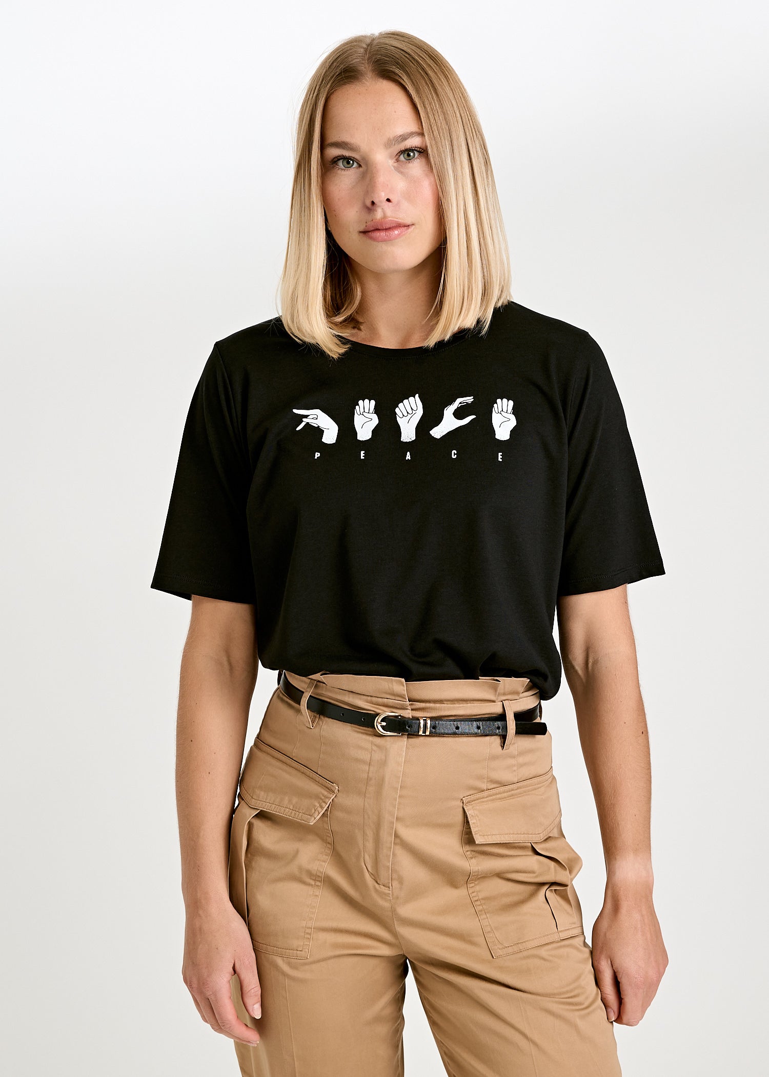 Wijld Tilda T-Shirt Peacesignlanguage Print Basic
