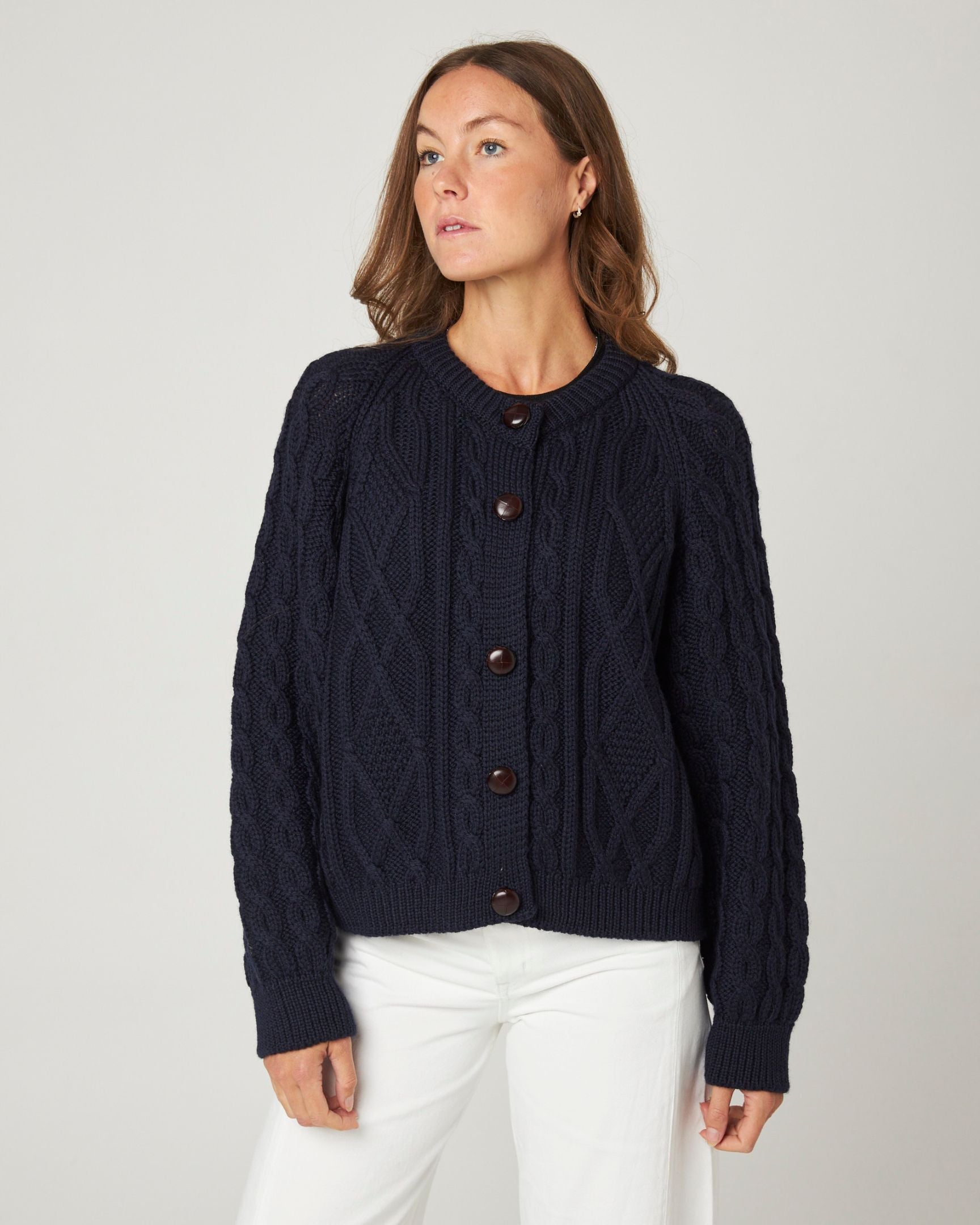 Peregrine Beckett Cable Cardigan Damen Oak M Wolle