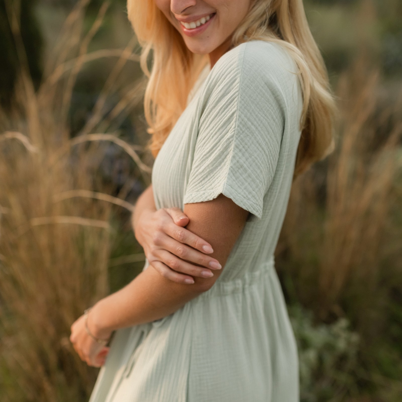 NORDLICHT Milva Musselin Midi Wickelkleid grün Bio-Baumwolle
