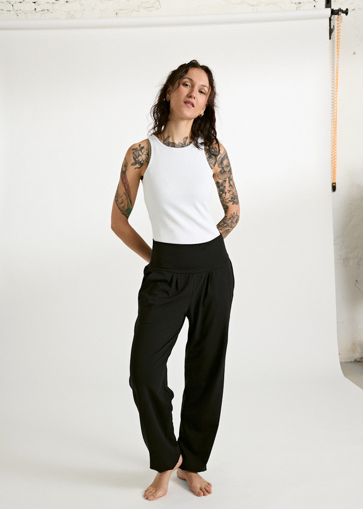 Wijld Yoga Pants Amalie Black Damen Leggings locker