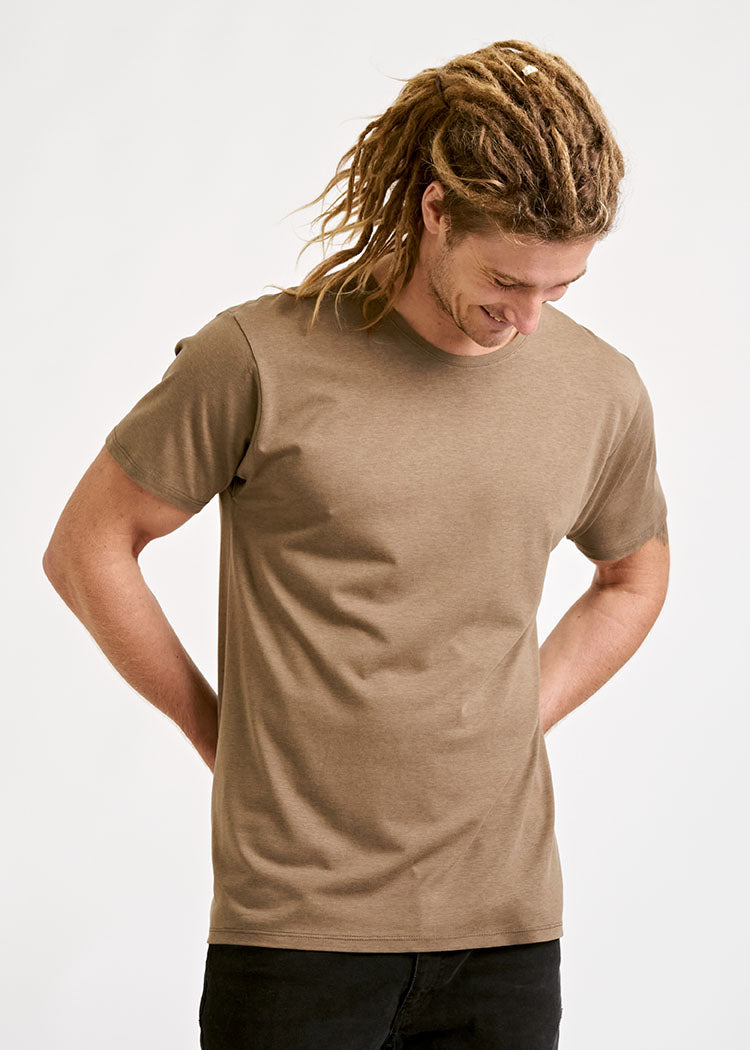 Wijld Alex T-Shirt Shiitake Herren Lyocell Regular