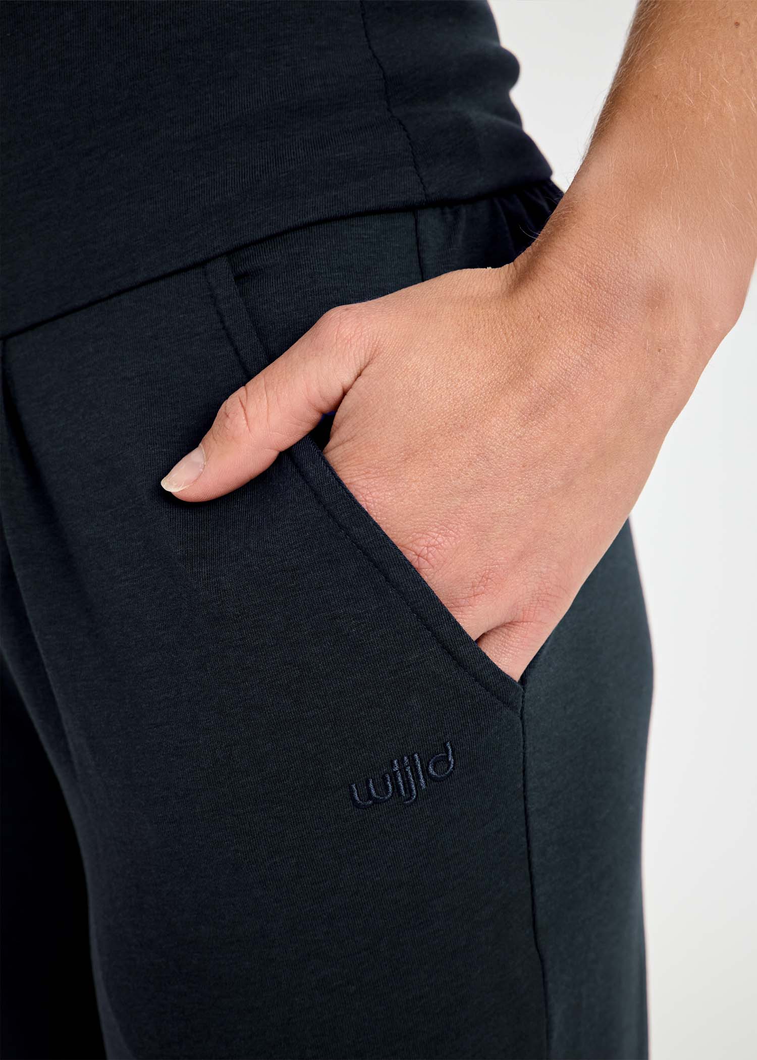 Wijld Yoga Pants Amalie Salute Leggings Damen Locker Lyocell