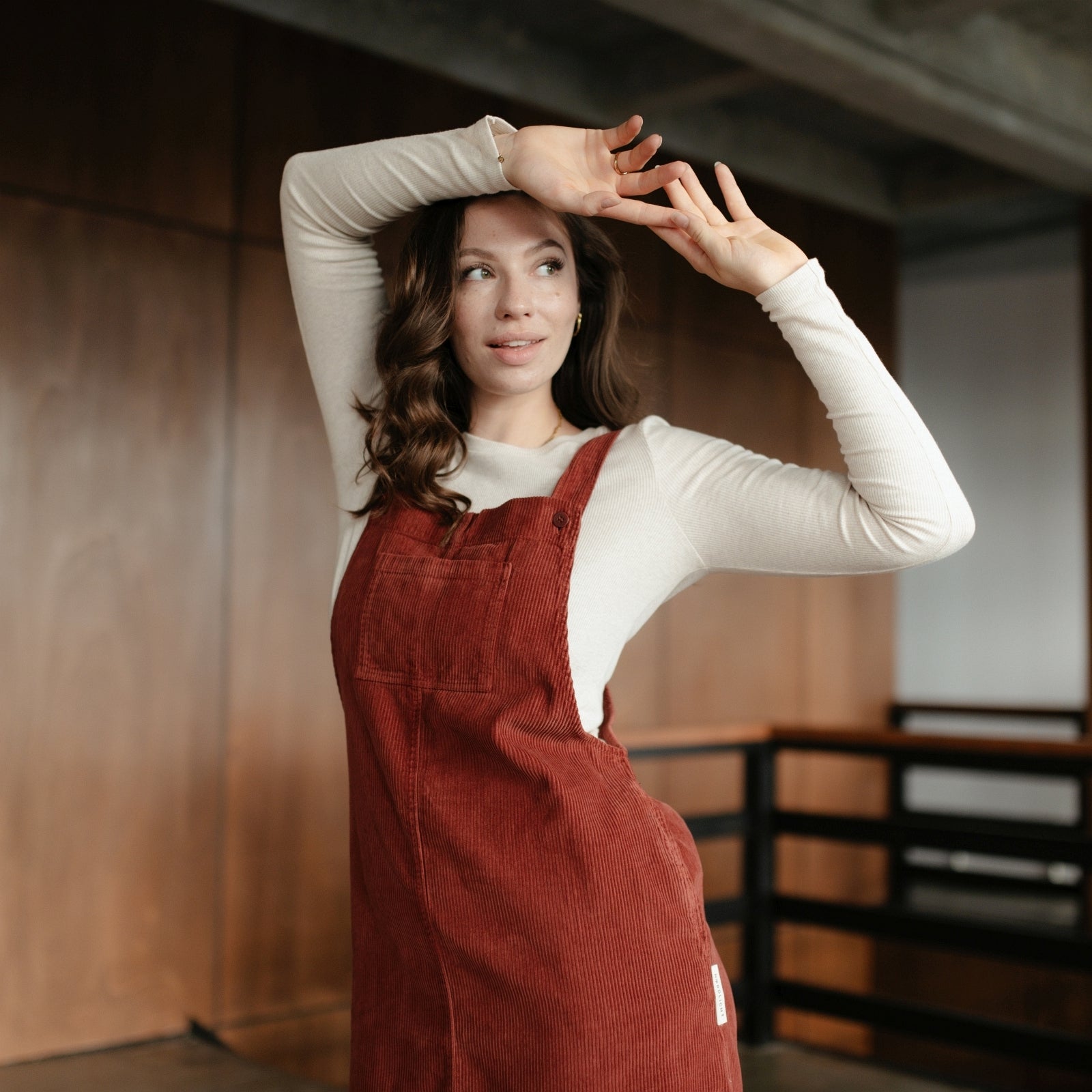 NORDLICHT Kleider Latzkleid Mika Cordkleid Braun Bio-Baumwolle