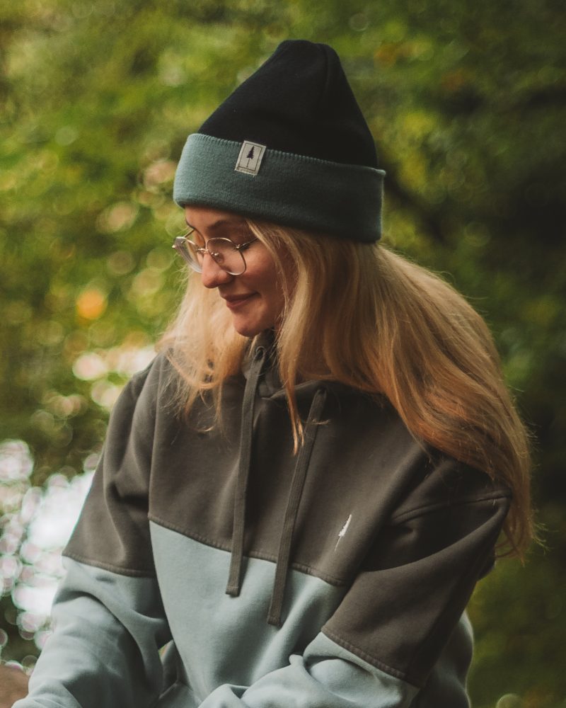 NIKIN Treeanie Colorblock Mütze Navy-Blau Baumwolle