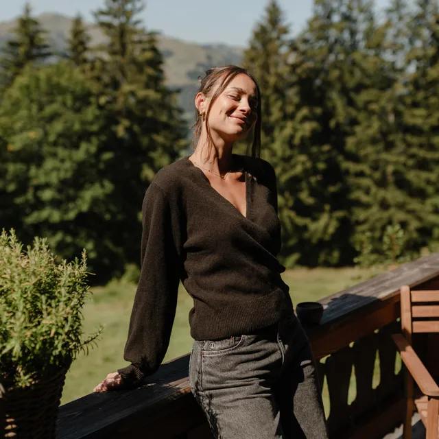 NORDLICHT Strickjacken Mona Wickelcardigan Wolle Braun