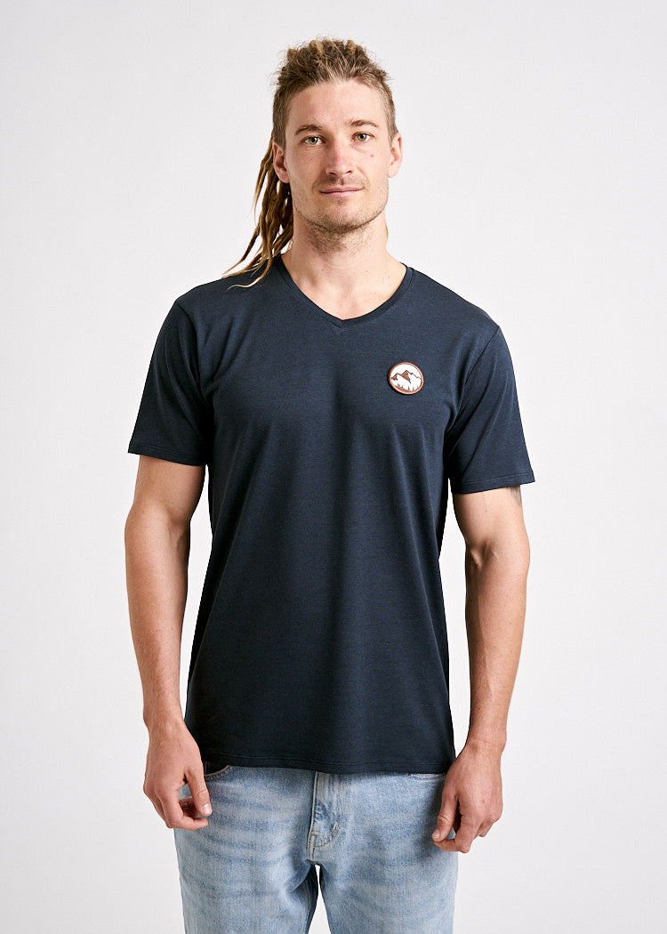 Wijld Woodshirt Summit Herren T-Shirt V-Ausschnitt Schwarz