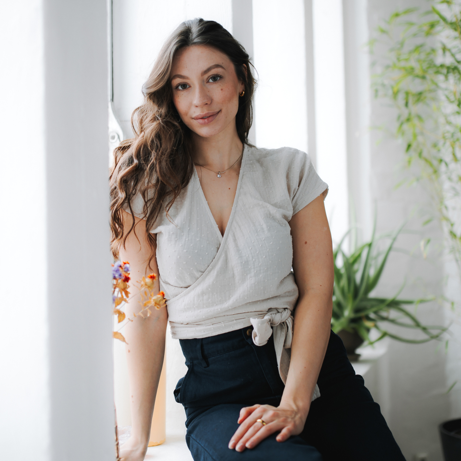 NORDLICHT Freda Kurz Wickelbluse Punkte Musselinbluse