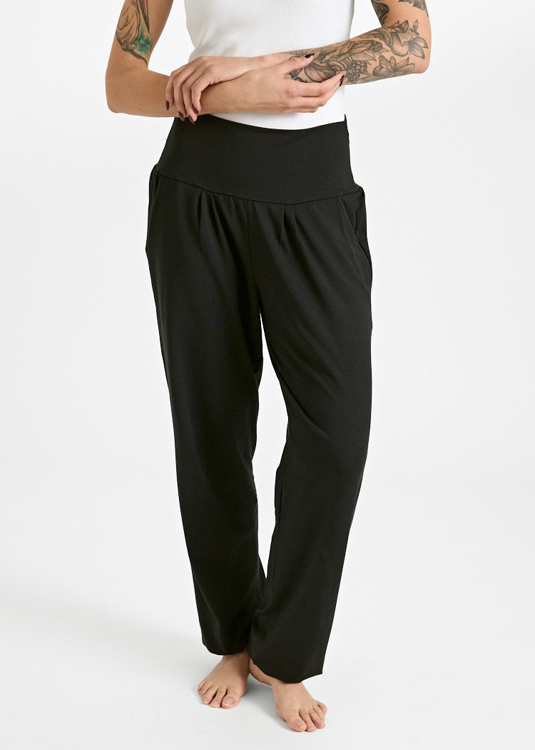 Wijld Yoga Pants Amalie Black Damen Leggings locker