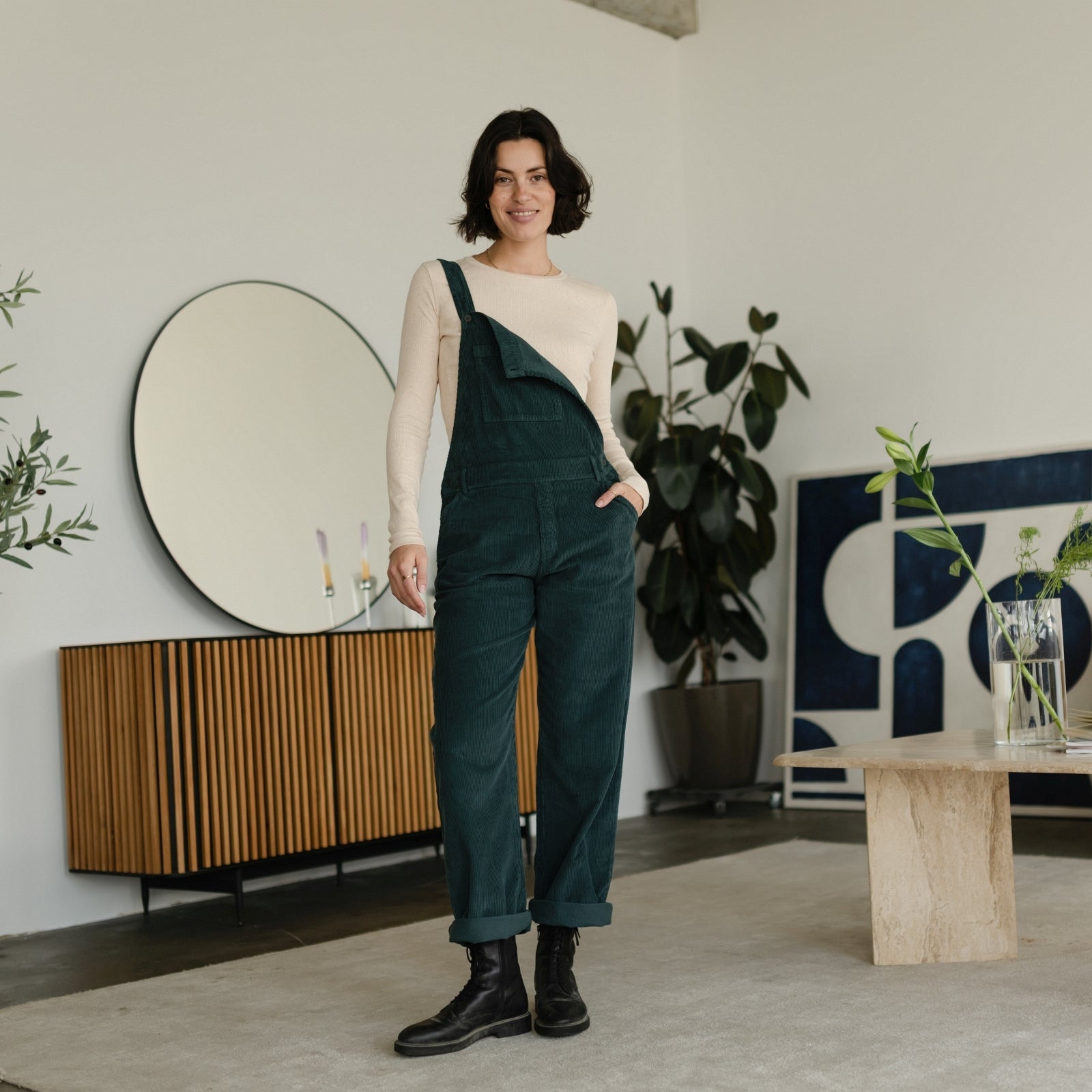 Nordlicht Liv Cord Latzhose Damen Grün Bio-Baumwolle