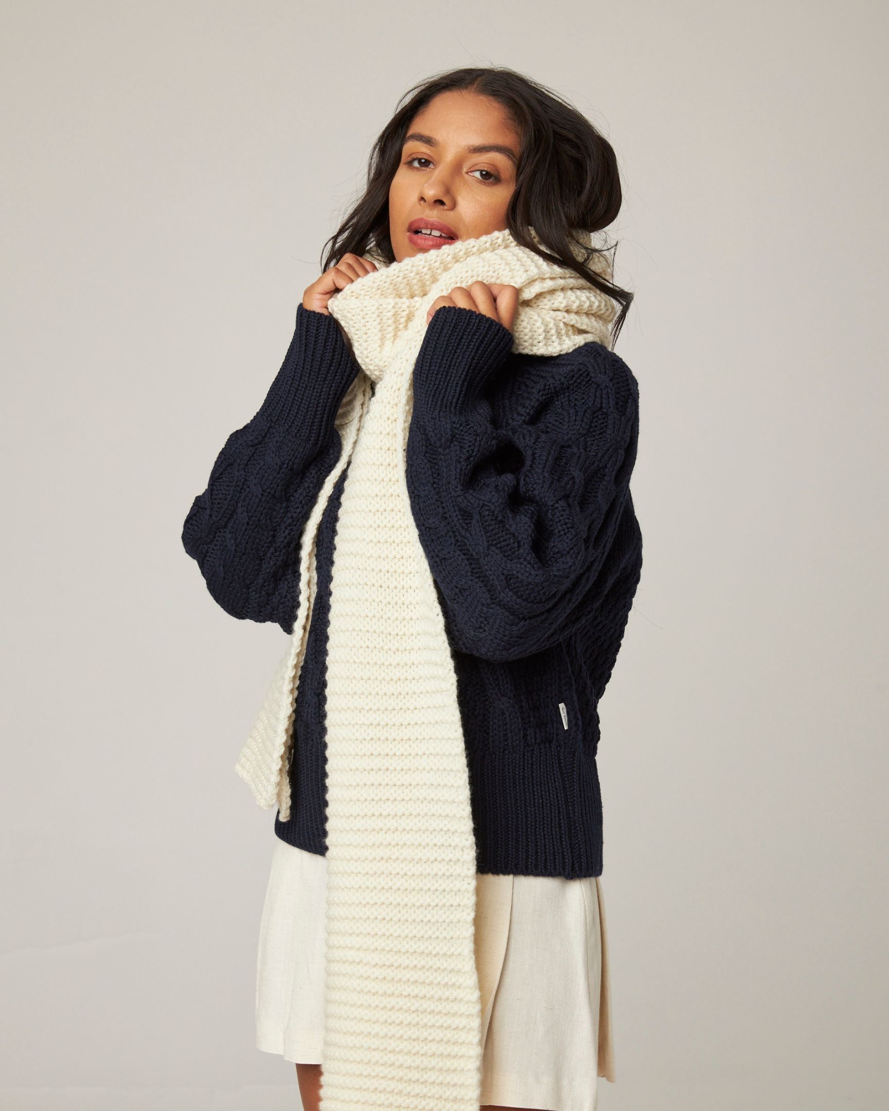Peregrine Oversized Schal Ecru Merinowolle 285cm