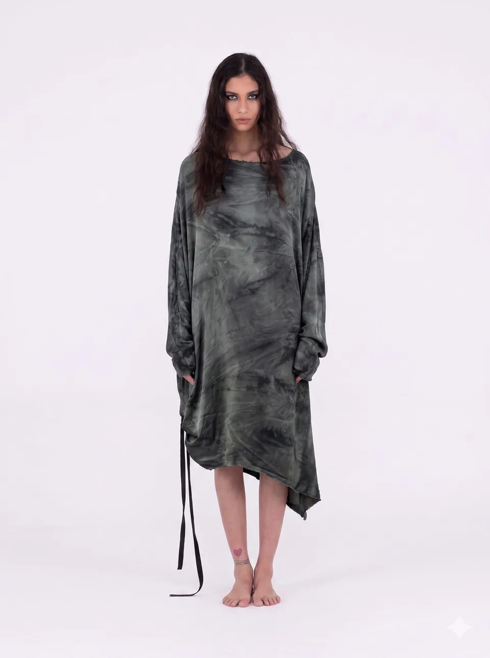 Sanctamuerte Abiti Abito Midi Over Kleid Viskose-Satin Batik