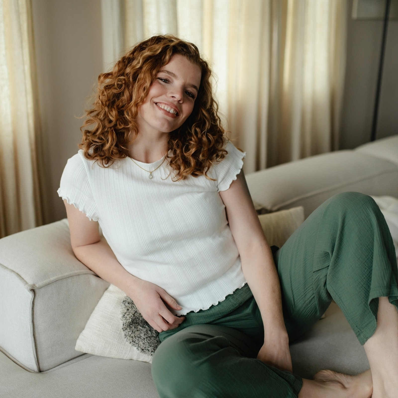 NORDLICHT Maja T-Shirt Weiß gestreift cropped