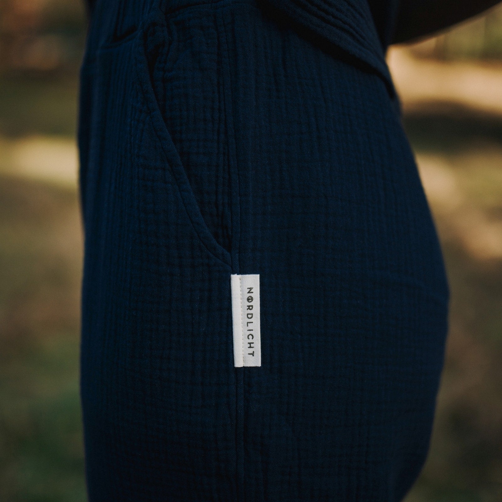 Nordlicht Leja Musselin Hose Marineblau Bio-Baumwolle Locker