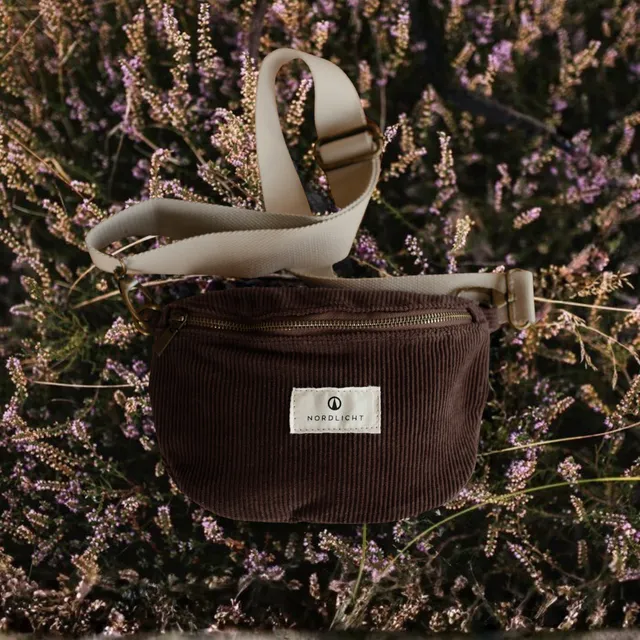 NORDLICHT Tomma Bauchtasche Cord Braun Bio-Baumwolle