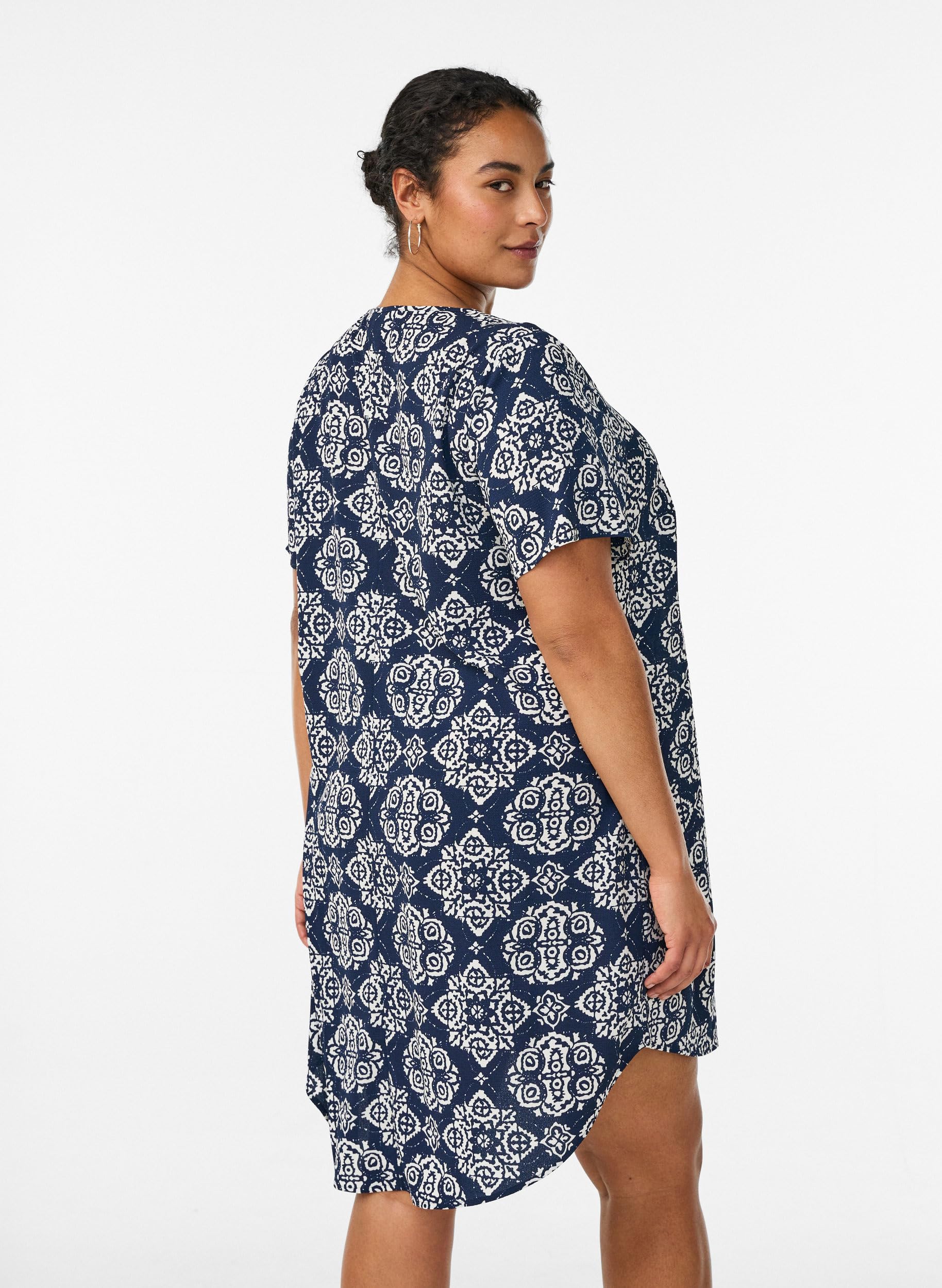 Zizzi Kleid Kurzarm Gr. 50-52 Rundhals High-Low Locker