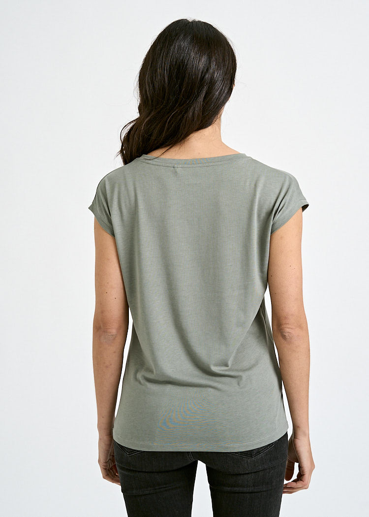 Wijld Elena T-Shirt Agave Green lockerer Schnitt Holzfaser