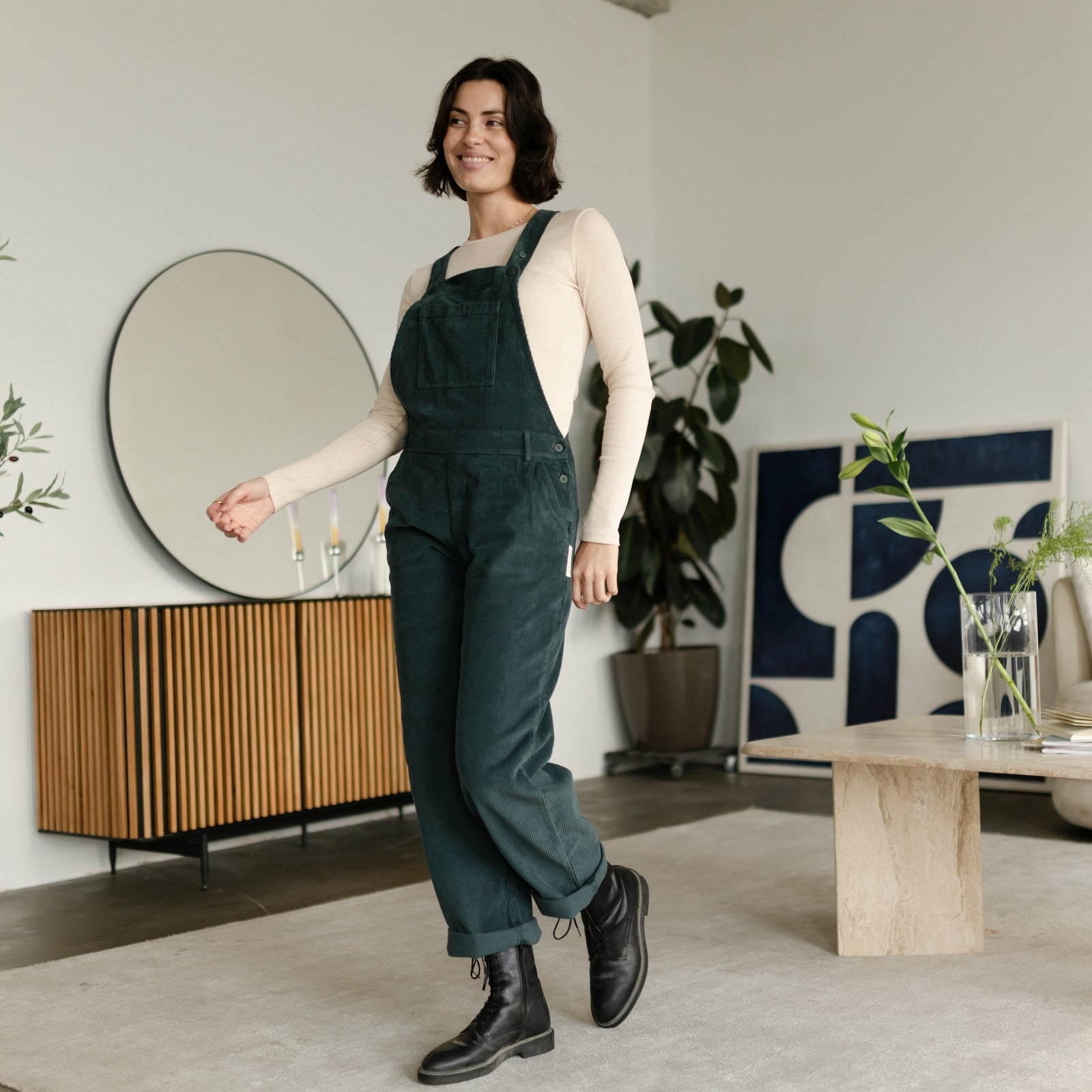 Nordlicht Liv Cord Latzhose Damen Grün Bio-Baumwolle
