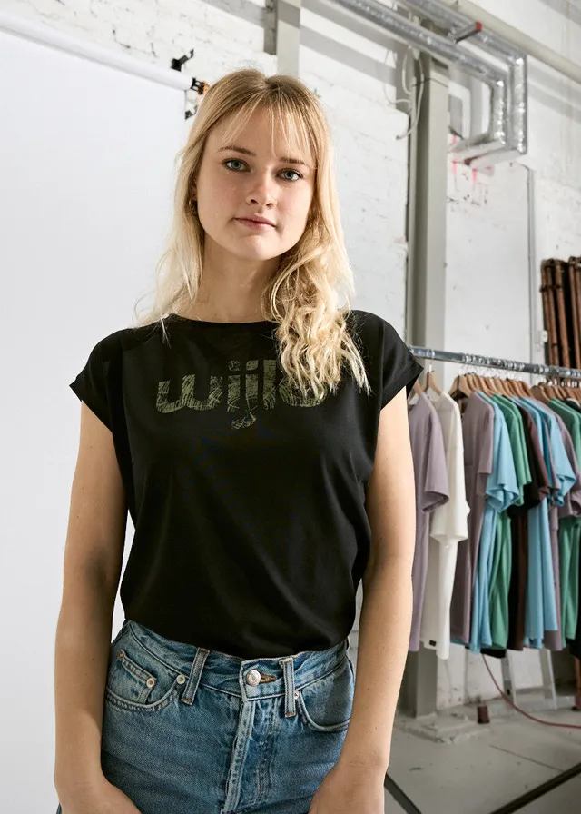 Wijld WoodShirt Elena Wijld Font Damen T-Shirt Lyocell