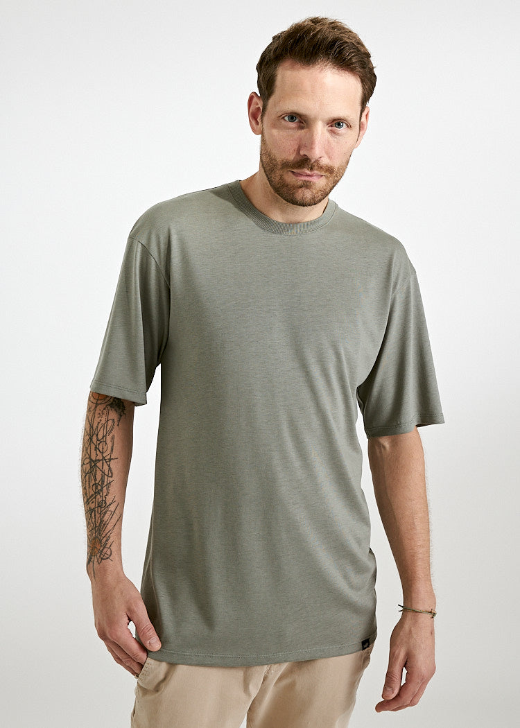 Wijld James T-Shirt Herren Agave Green lockerer Schnitt