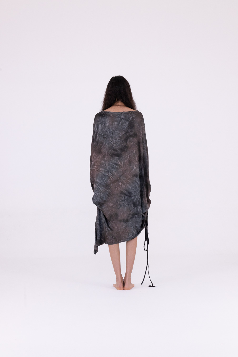 Sanctamuerte Abiti Abito Midi Over Kleid Viskose-Satin Batik